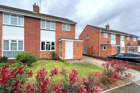 3 bedroom semi-detached house to rent, Ongar Place, Addlestone KT15