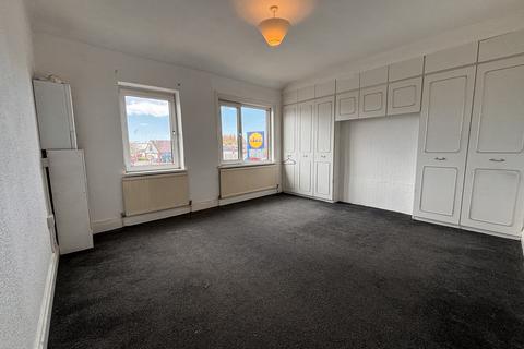 2 bedroom flat to rent, Ansdell Road, Blackpool FY1
