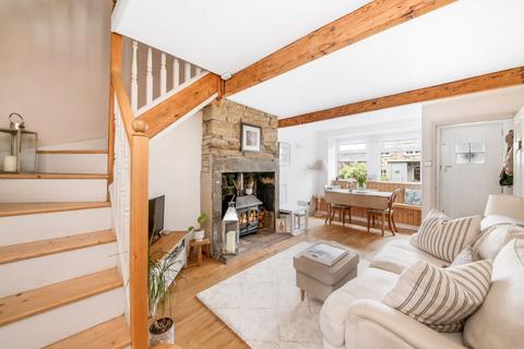 15 Chapelgate, Scholes, Holmfirth, HD9 1SX