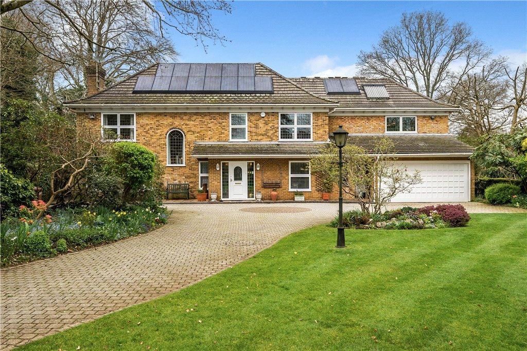 Walton on the Hill, Tadworth KT20 5 bed detached house for sale £