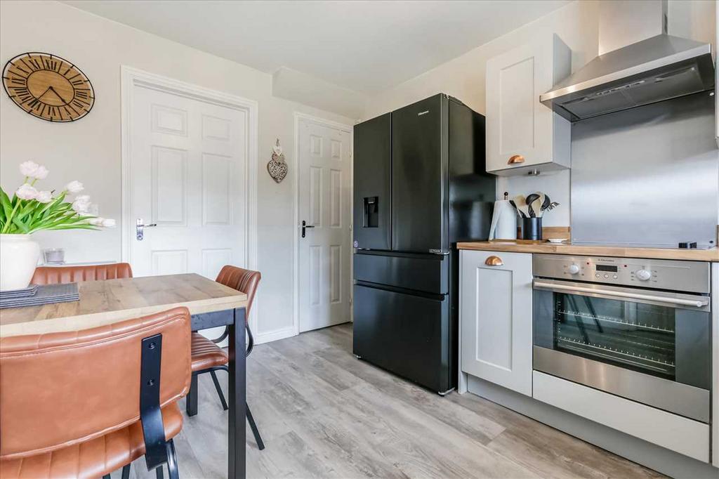 Kitchen Dining (2)
