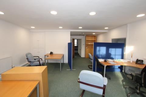Office to rent, Farnham Road, Liss GU33