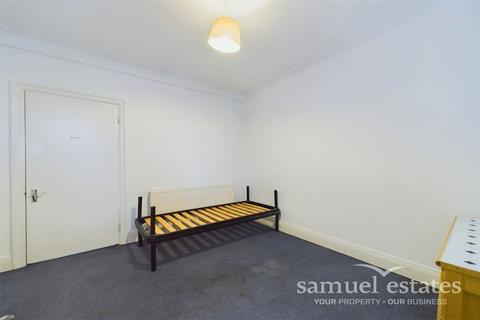 3 bedroom flat to rent, High Street, High Street, Croydon, CR0