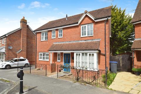 33 Carpenter Drive, Amesbury, Salisbury, SP4 7WB