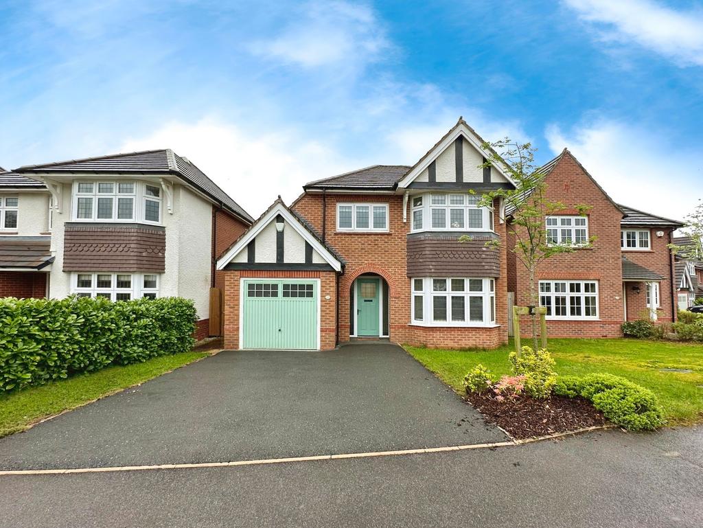 Pinfold Drive, Prestwich, M25 3 bed detached house for sale £515,000