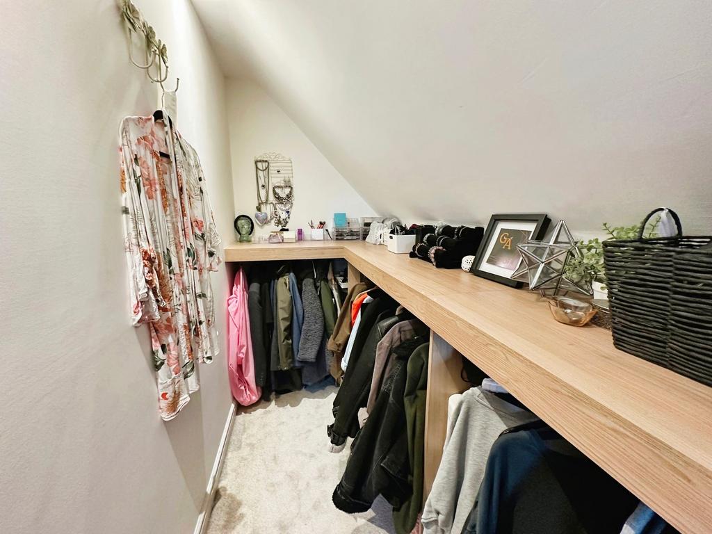 Walk-in Wardrobe
