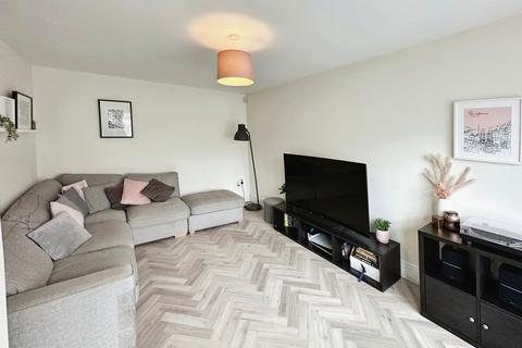19 Pinfold Drive, Prestwich, Manchester, M25 3EQ