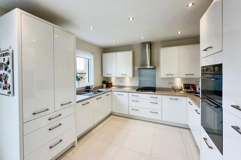 19 Pinfold Drive, Prestwich, Manchester, M25 3EQ