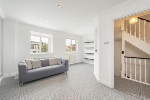 3 bedroom end of terrace house for sale, Transom Square, London