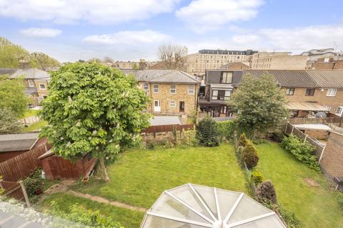 32 Transom Square, London, E14 3AQ