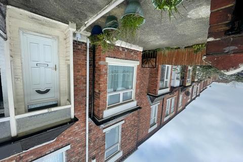 4 bedroom terraced house to rent, Belle Grove West, Newcastle Upon Tyne NE2