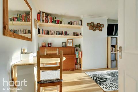 32 Barnwell, Stevenage, SG2 9SJ