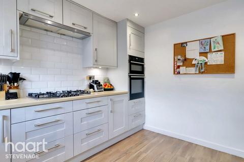 32 Barnwell, Stevenage, SG2 9SJ