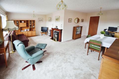 2 bedroom bungalow for sale, Moss Drive, Skegness PE25