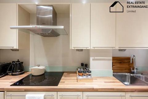 2 bedroom flat to rent, Beauchamp Place, London SW3