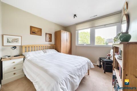 5 Spring Court, Guildford, GU2 9QW