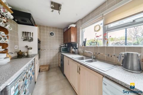 5 Spring Court, Guildford, GU2 9QW