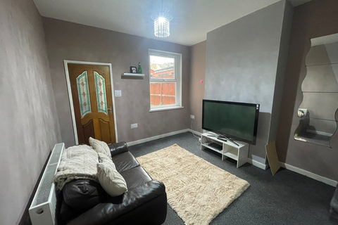 3 bedroom house to rent, Highfield Road, Smethwick B67