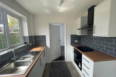 3 bedroom house to rent, Martock, Dunster Crescent, Weston-super-Mare