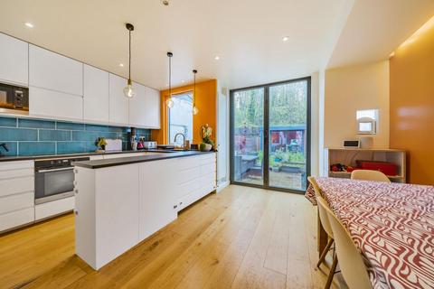64 Cambridge Road, London, SE20 7XL