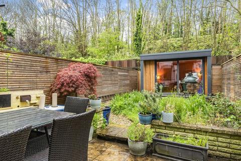 64 Cambridge Road, London, SE20 7XL