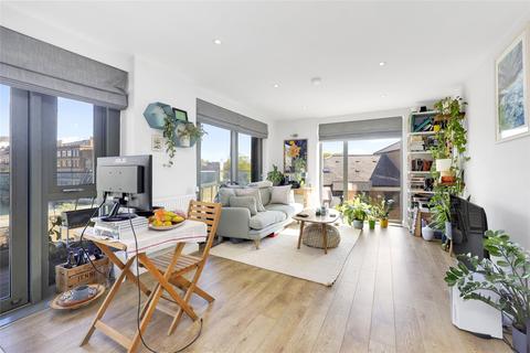2 bedroom apartment to rent, Ben Johnson Road, E1