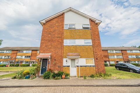 4 bedroom ground floor maisonette for sale, Strode Street, Egham TW20