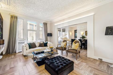 8 bedroom flat to rent, Wellington Court, 116 Knightsbridge, London, SW1X