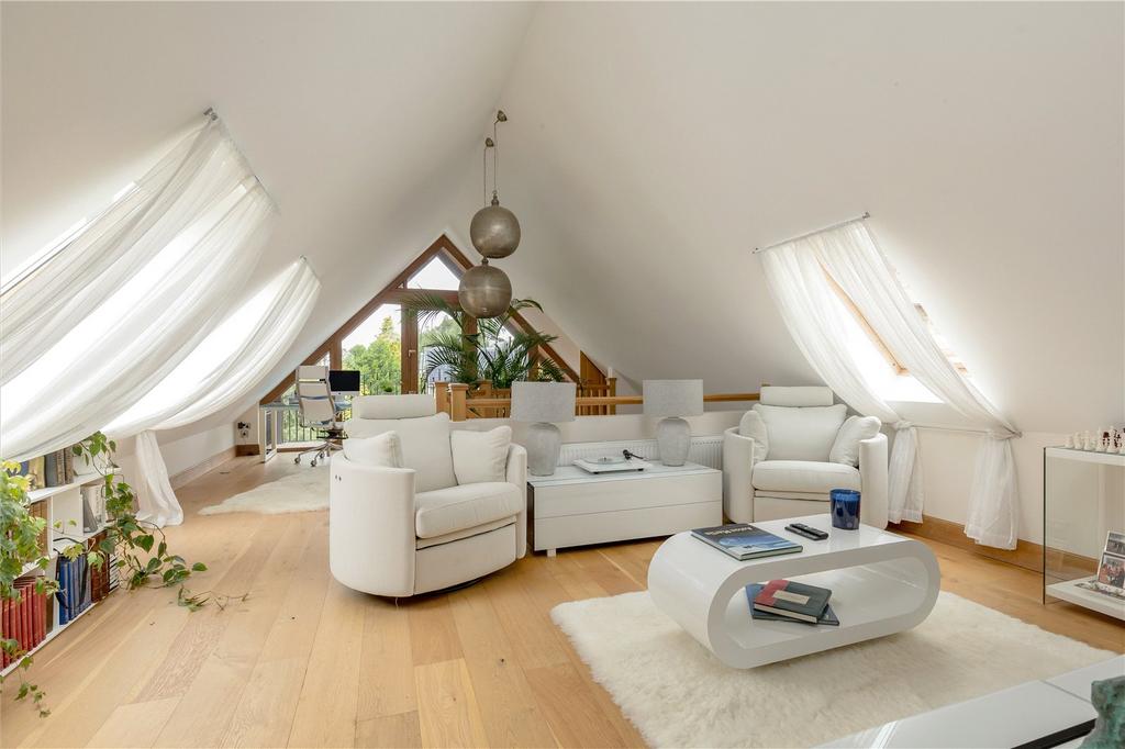 Guest Sitting Room
