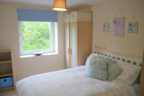 2 bedroom flat to rent, Robertson Gait , Edinburgh EH11