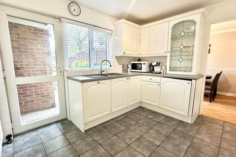 54 Fairways, Waltham Abbey, EN9 1SY