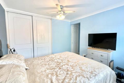 54 Fairways, Waltham Abbey, EN9 1SY