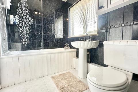 54 Fairways, Waltham Abbey, EN9 1SY