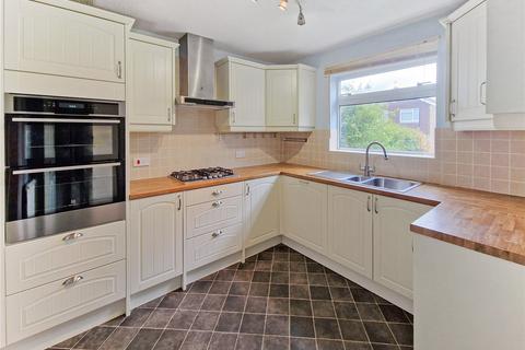 4 bedroom detached house to rent, Pendean, Burgess Hill, West Sussex, RH15