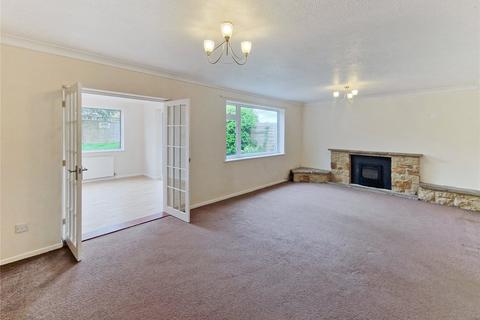 4 bedroom detached house to rent, Pendean, Burgess Hill, West Sussex, RH15
