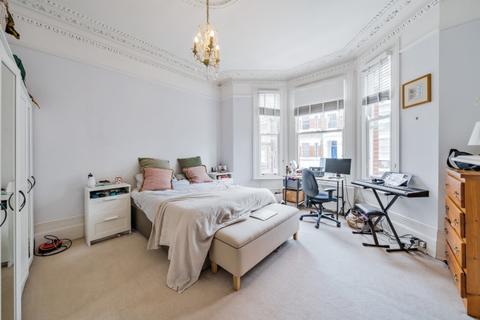 1 bedroom apartment to rent, Schubert Road Putney SW15