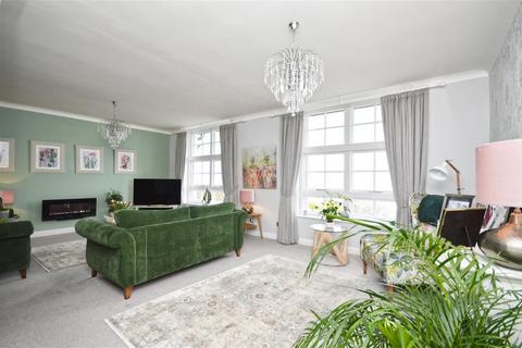 2 bedroom penthouse for sale, Nore Road, Bristol BS20