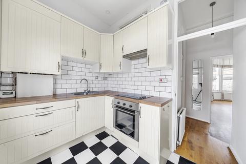 1 bedroom flat to rent, St. Aubyns Road London SE19