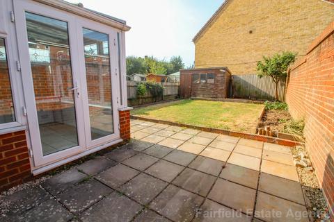 4 bedroom semi-detached house for sale, James Way, South Oxhey