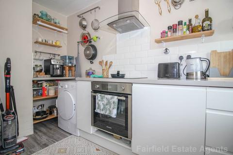 1 bedroom flat for sale, Ellesborough Close, South Oxhey