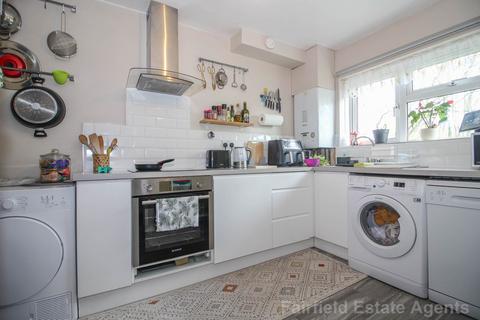 1 bedroom flat for sale, Ellesborough Close, South Oxhey