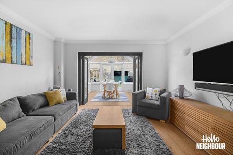 3 bedroom terraced house to rent, Marlborough Mews, London, SW2
