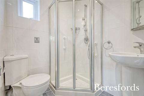 48 Holden Way, Upminster, RM14 1BT