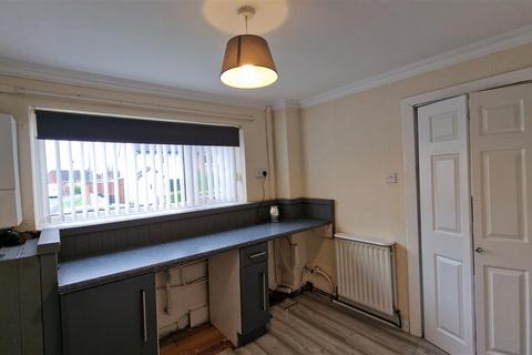 2 bedroom end of terrace house for sale, Abbotts Way, Winsford