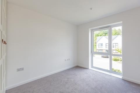 28 Havelock Drive, Greenhithe, DA9 9XU