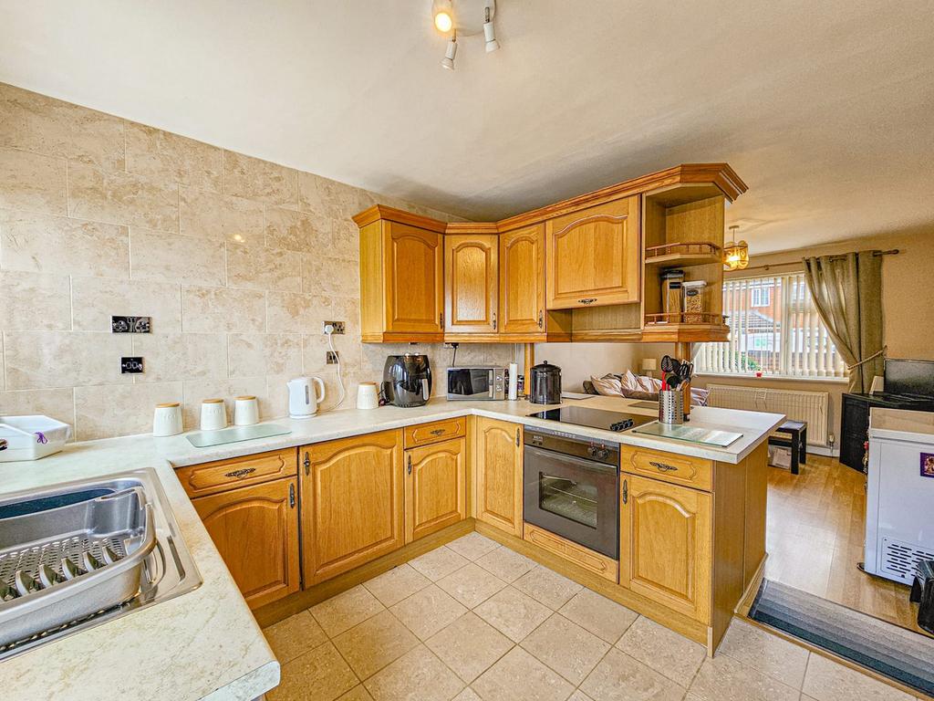 Lentons Lane, Coventry, CV2 3 bed terraced house for sale £270,000