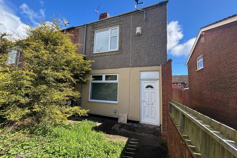 Ashington - 2 bedroom end of terrace house to rent