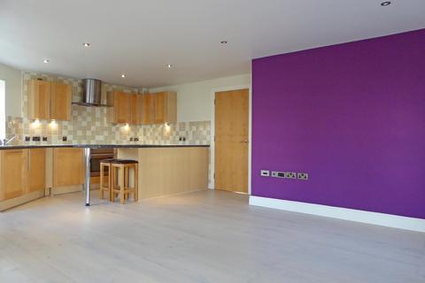 2 bedroom apartment to rent, Cross Street, Leamington Spa, Warwickshire, CV32