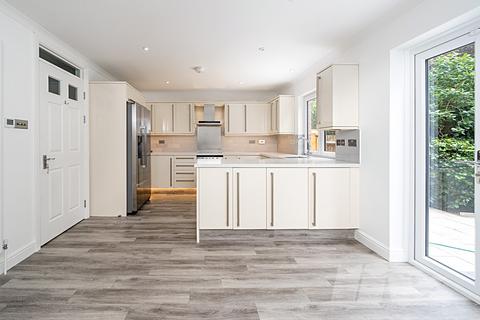 4 bedroom house to rent, Belsize Grove, London NW3