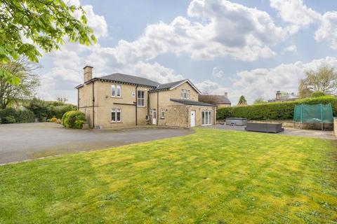 4 bedroom detached house for sale, Beck Croft, Beck Lane, Bingley, West Yorkshire, BD16